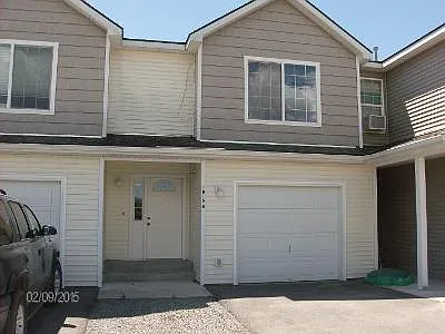 3 bed, 2.5 bath, 1440 sqft, $2,200 — Photo 1