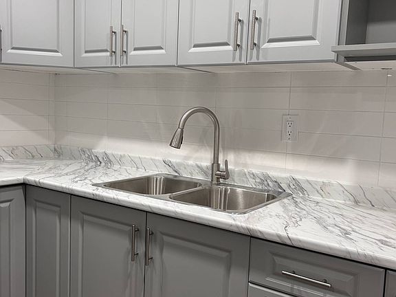3rd image of 644 Moira St W #U3