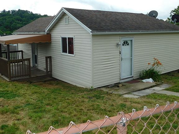 3rd image of 27 Community Ave