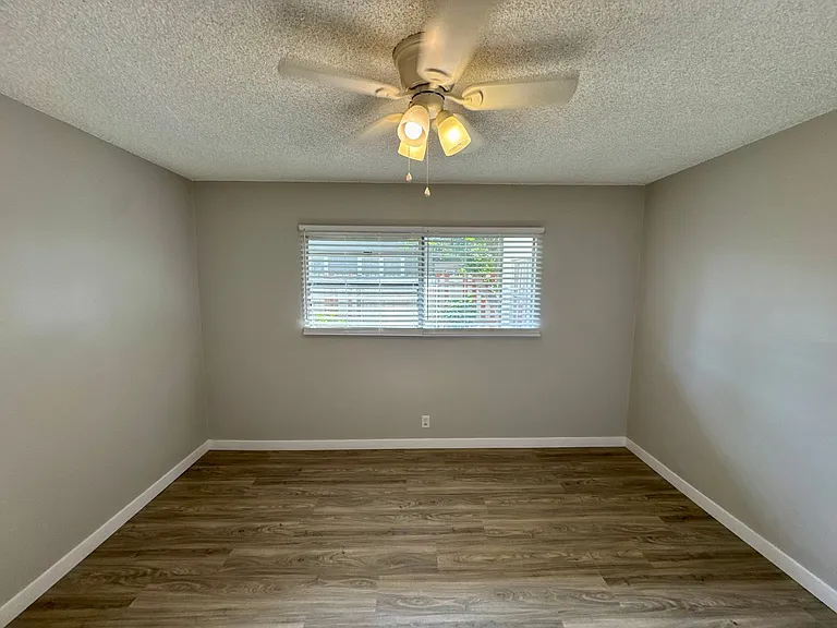 1134 Raymond Ave — Photo 13