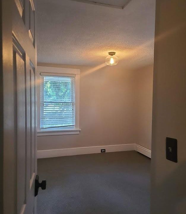 300 Baker St, photo 17