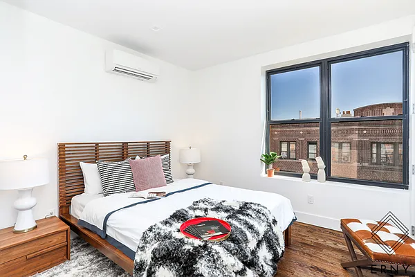 Rented by ERNY LLC | media 18