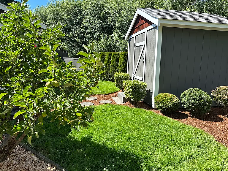 846 Phoenix St NE — Photo 20