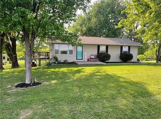 16185 Highway E Hwy, Lexington, MO 64067