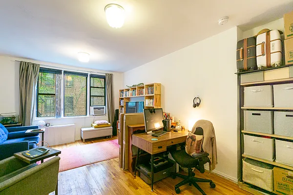 Rented by City Connections Realty | media 5