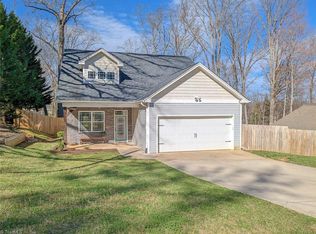 2606 Fairlawn Dr, Winston Salem, NC 27106