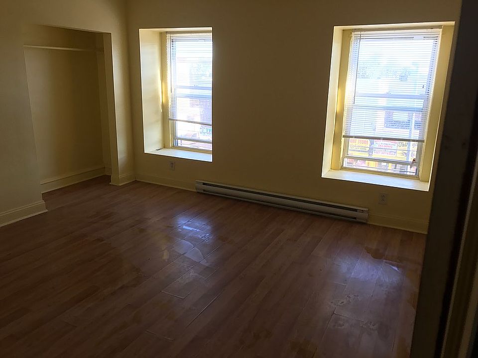 1st image of 6229 Woodland Ave