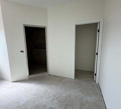 2nd image of 1441 W Lost Creek Dr