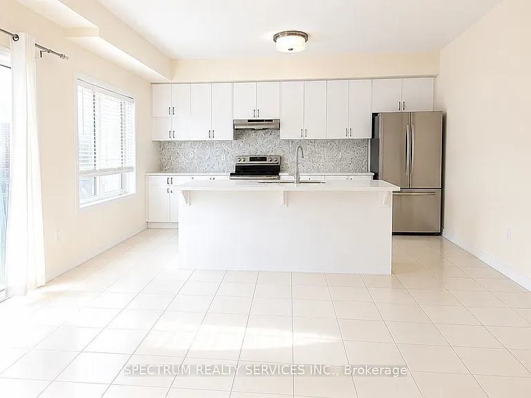 45 Dennis Ave — Photo 5