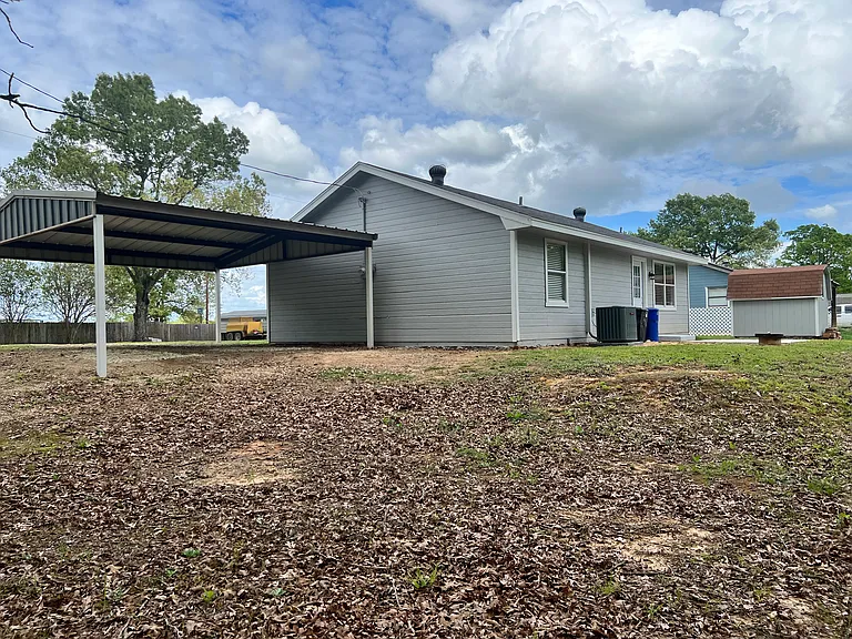231 County Road 34715 — Photo 3