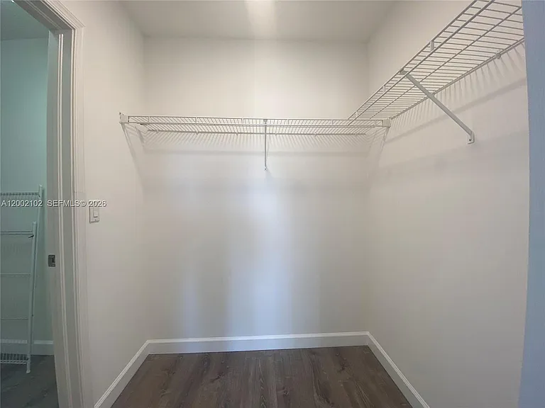 2486 Bay Isle Dr — Photo 36