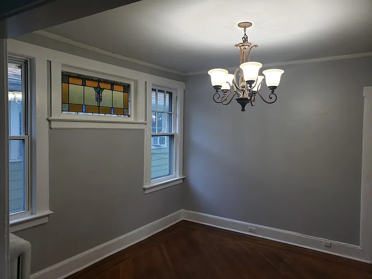 220 Ward Pl — Photo 7