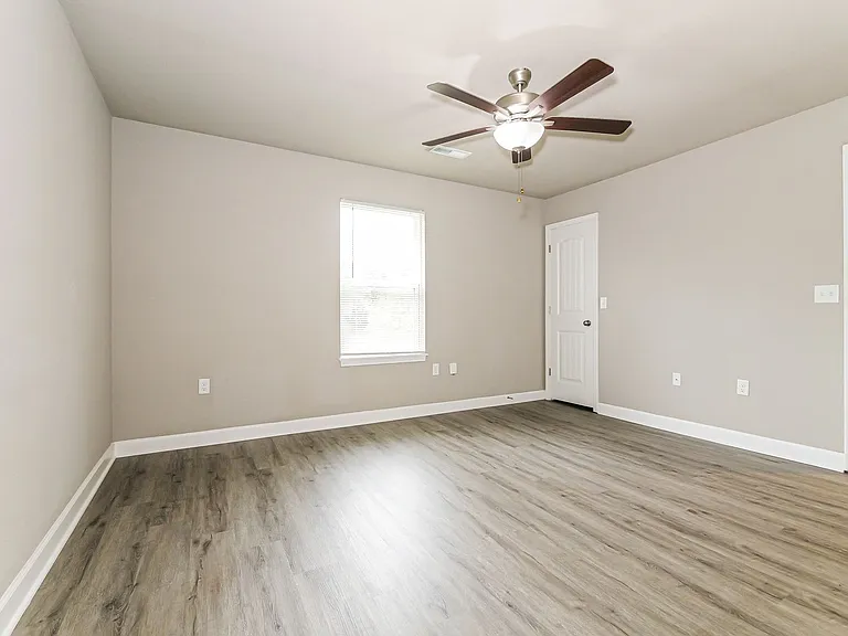 8207 SW 3rd St — Photo 9