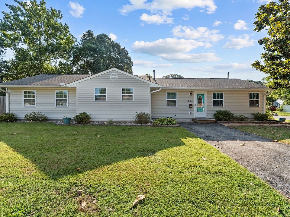 1st image of 780 Meade Ln