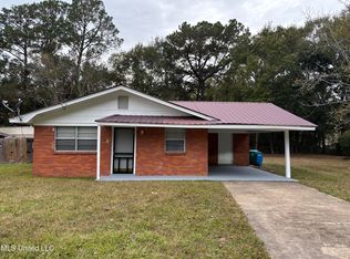 100 Morris Noble Rd, Ocean Springs, MS 39564