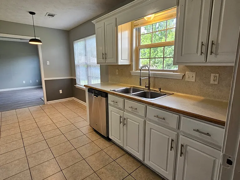 400 Apricot St — Photo 5
