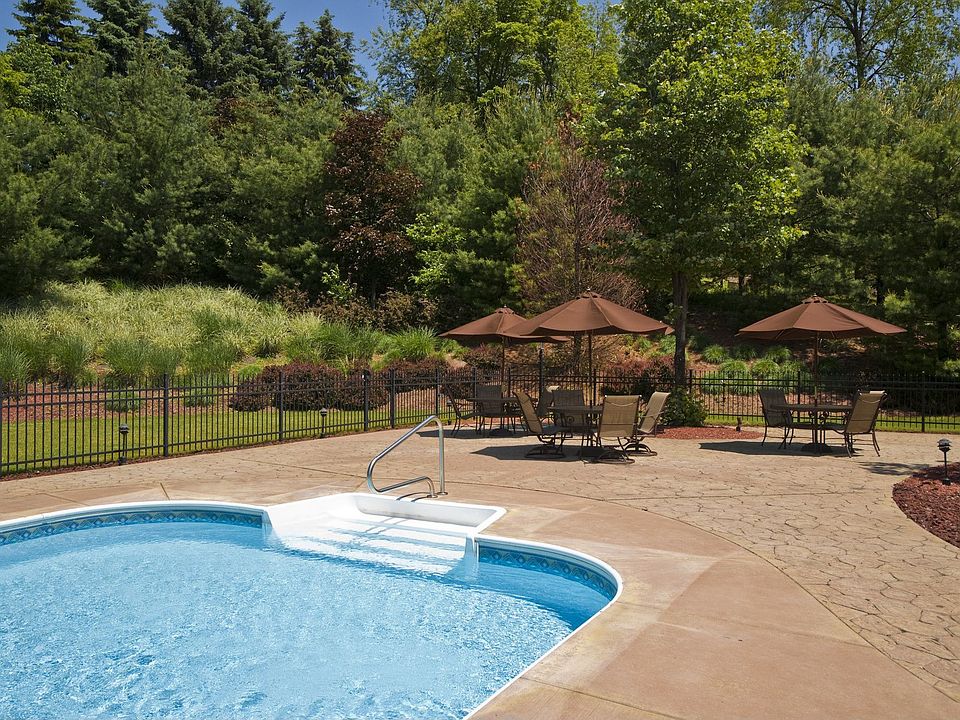 2nd image of 3169 Beechwood Dr