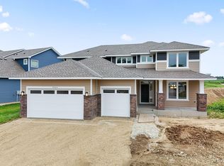 4864 Noble Dr NW, Rochester, MN 55901