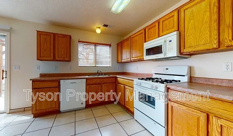 3541 Lavender Meadows Dr NE — Photo 6