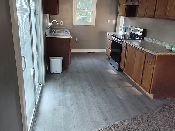 3rd image of 1111 Lee Ave