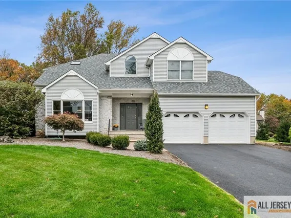 98 King St, Edison, NJ 08820