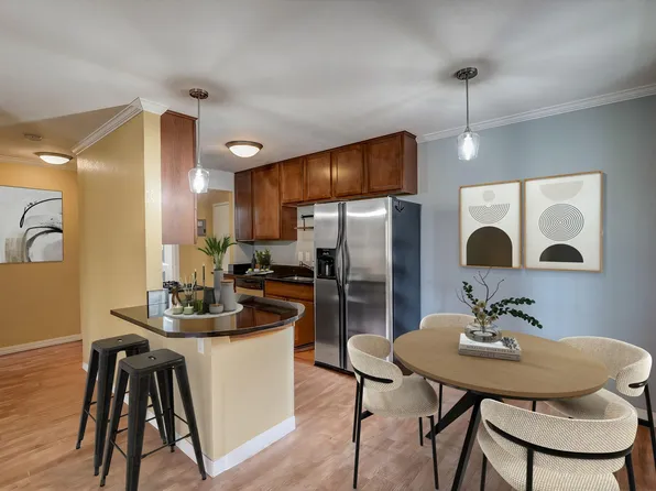 3120 Hennepin Ave Unit 205, Minneapolis, MN 55408