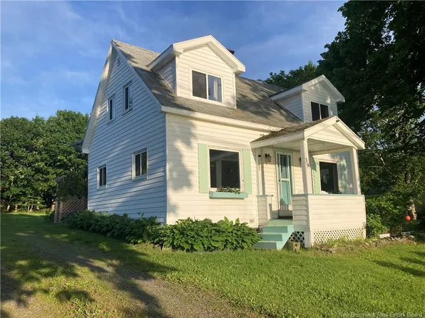 39 Cooks Point Rd, Campobello Island, NB E5E 1V4