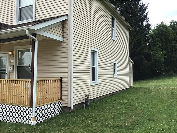 3rd image of 435 Wilson St