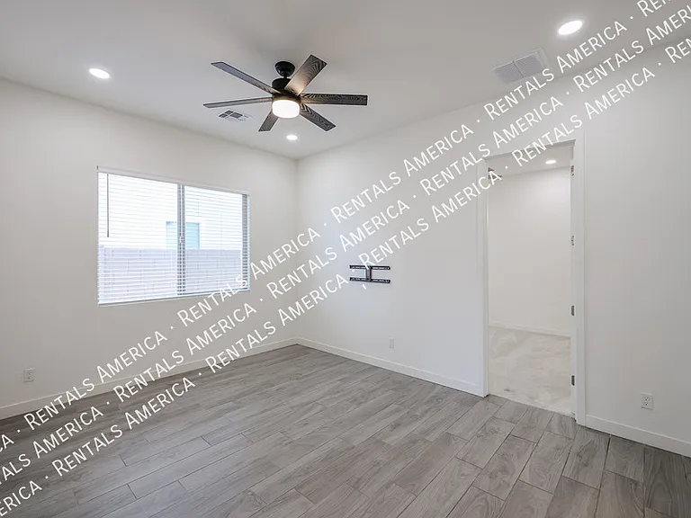 1530 E San Carlos Way — Photo 38