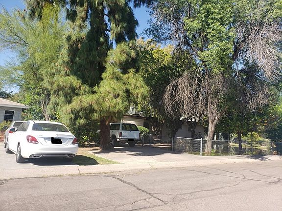 3rd image of 414 W Parkway Blvd