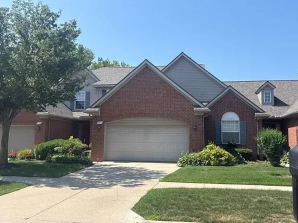 2690 Ambassador Dr, Ypsilanti, MI 48198