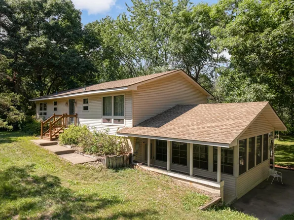 3315 184th Ln NW, Oak Grove, MN 55303