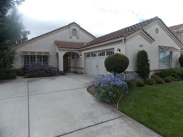16930 Pine Way photo 1