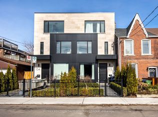 102 Ulster St, Toronto, ON M5S 1G1
