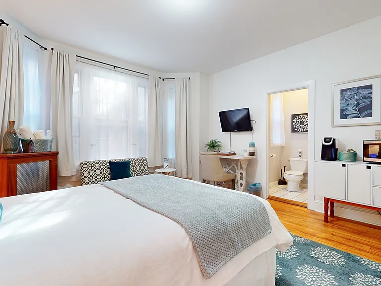 1253 Beacon St #B4 — Photo 5
