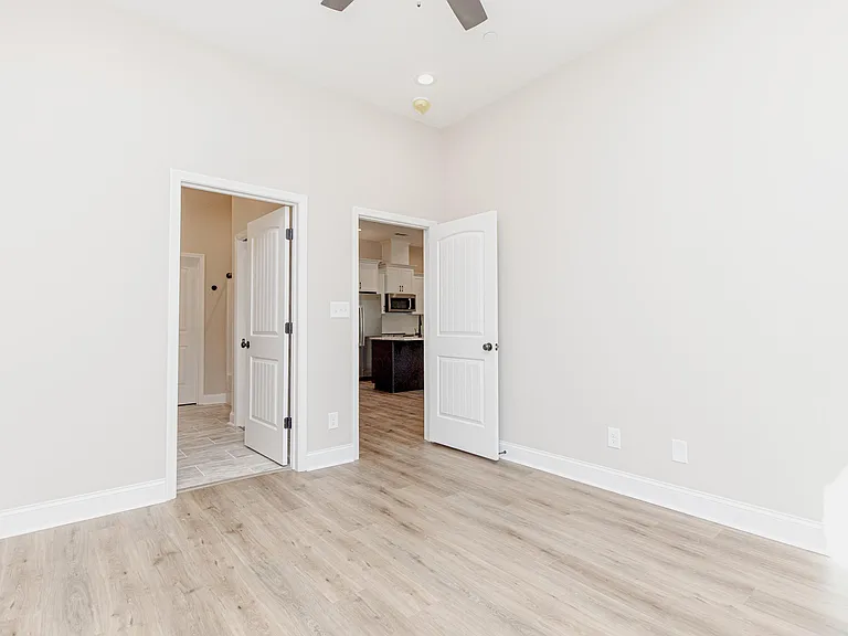 1009 Northside Dr — Photo 27