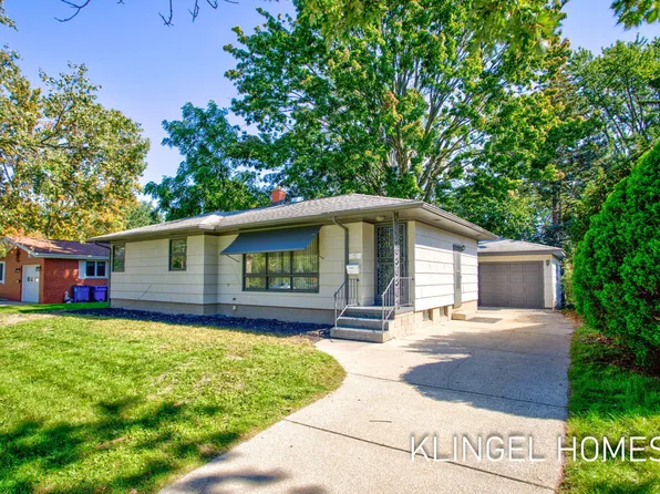 902 S Despelder St, Grand Haven, MI 49417