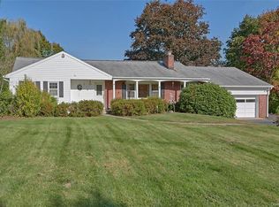 9 Elmer Galloway Rd, Katonah, NY 10536