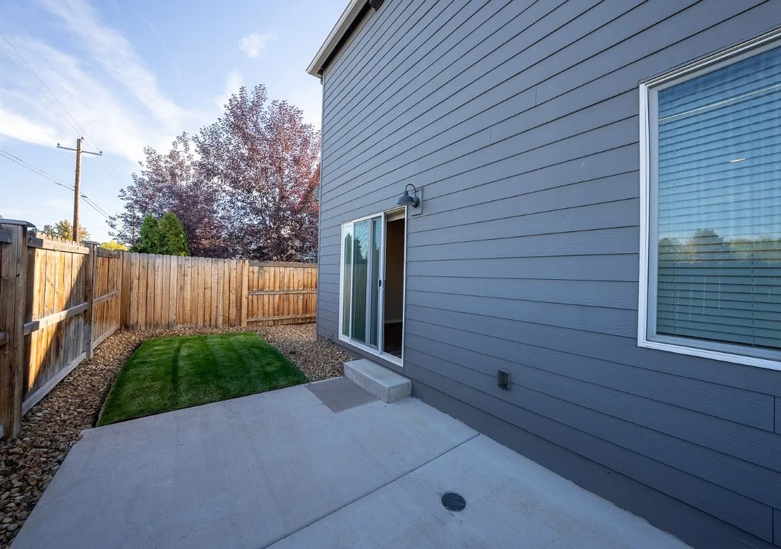 61824 Se Finn Place, Bend, Or 97702 Immaculate Dr Horton 2 Story Home Reduced $200!! — Photo 4