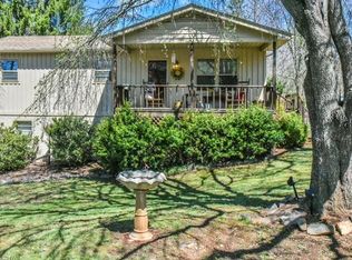 115 Alexander Ave, Swannanoa, NC 28778