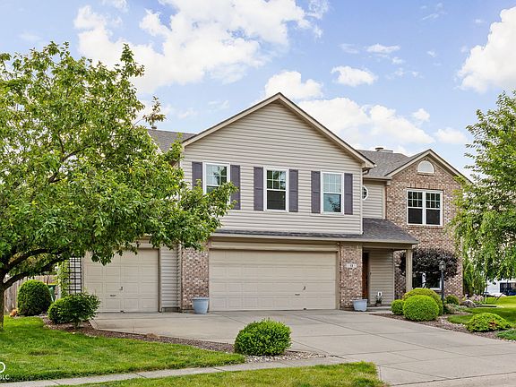 2nd image of 13 Somerset Cir