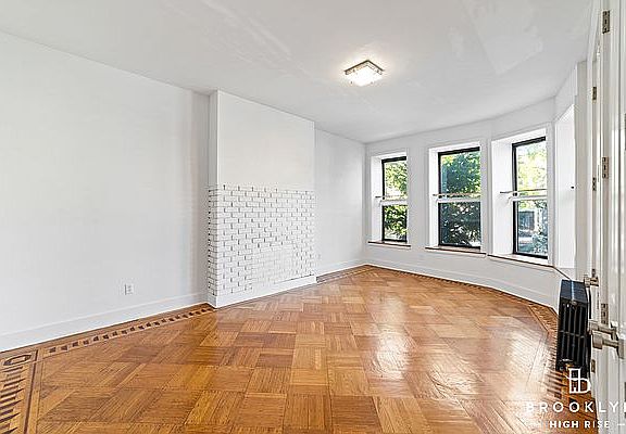 4th image of 1244 President St #1