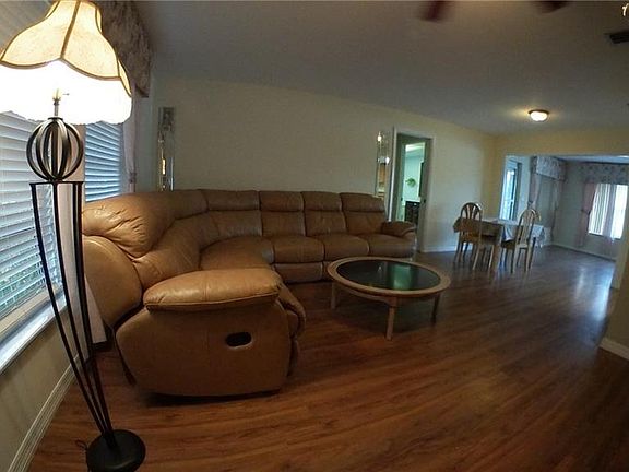 3rd image of 22190 New York Ave