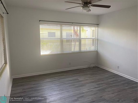 4th image of 4213 El Mar Dr #6