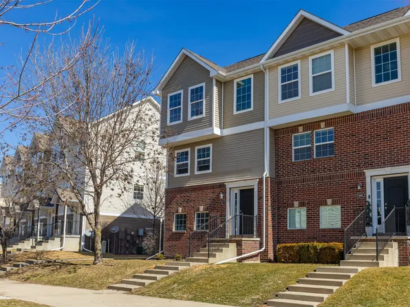 6896 Jack London Dr, Johnston, IA 50131