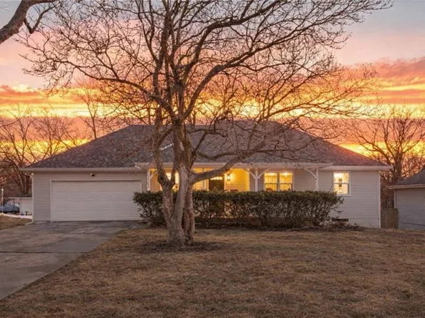 9509 E 79th St, Raytown, MO 64138