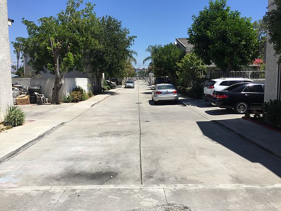 3rd image of 9139 Langdon Ave