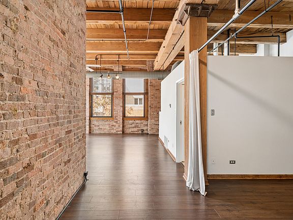 5th image of 400 S Green St APT 212