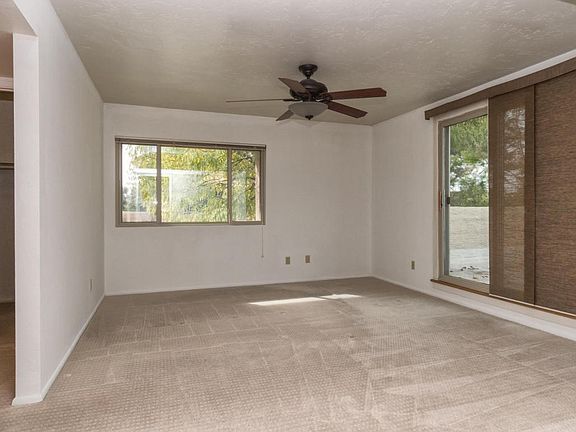 2130 E Donner Dr-19