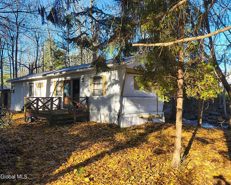 2nd image of 121 Bushnell Road